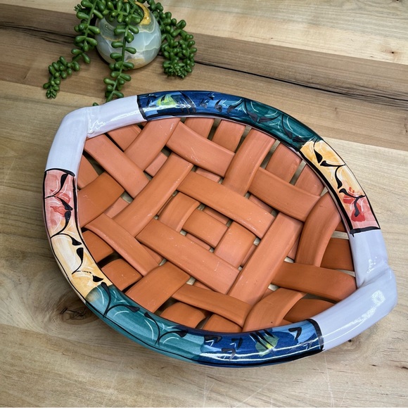 Lyn Bonde terra-cotta woven bread warmer & bread baker EUC - Picture 1 of 11